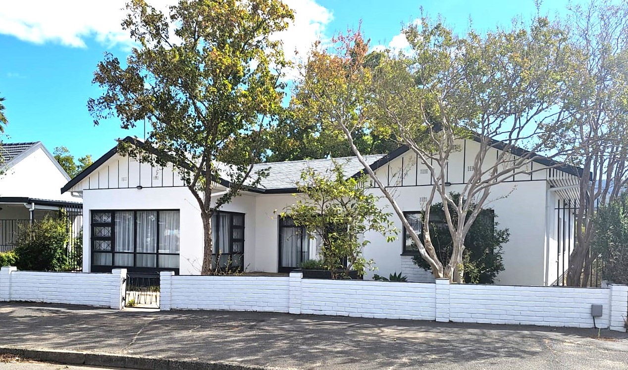 4 Bedroom Property for Sale in Denneburg Western Cape